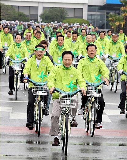 이렇게 즐겁게만 자전거를 탈 수 없다는 게 현실이다.