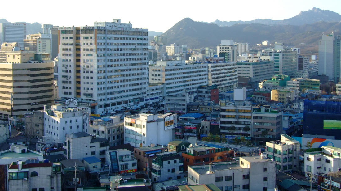 종로 한복판에서 서울의 영욕을 함께한 근대서울의 목격자, 세운상가.